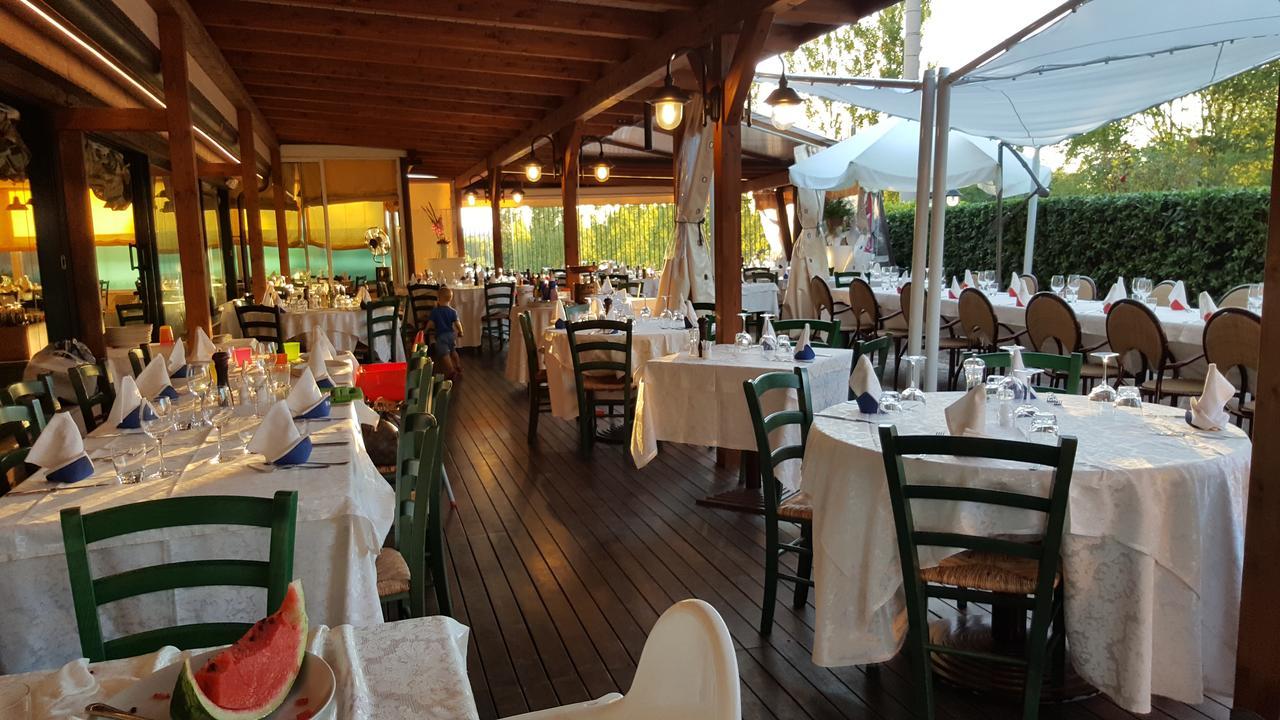 Locanda Della Luna Hotel Fogliano Marina Luaran gambar