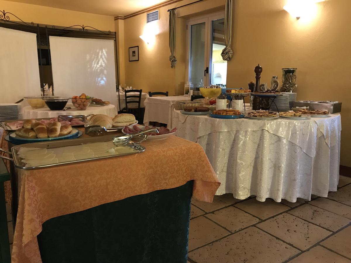 Locanda Della Luna Hotel Fogliano Marina Luaran gambar